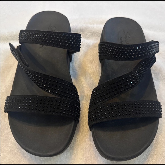 Woman's Sandals SKECHERS Foamies Arch Fit Footsteps with Rhinestones Size 8 - Picture 1 of 6